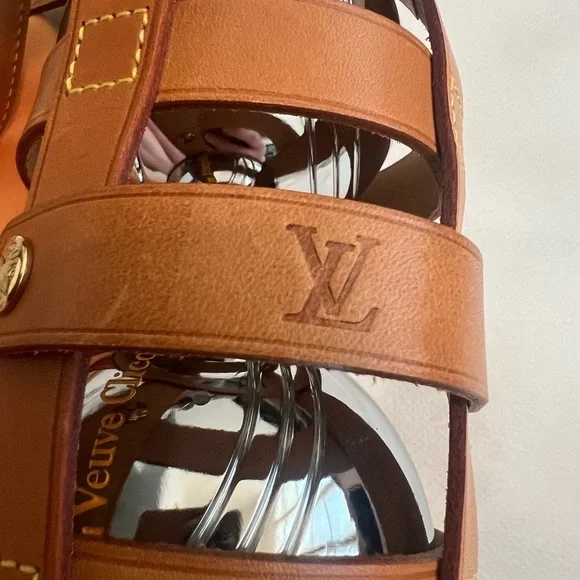 0032 - Louis Vuitton x Veuve Clicquot limited edition croquet set. - Picture 5 of 10